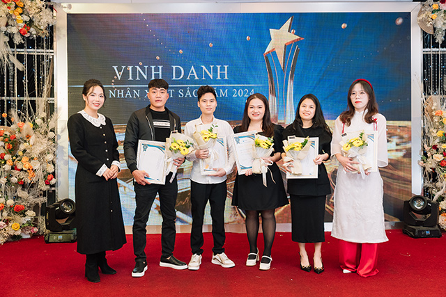 Vinh danh những cá nhân có thành tích tiên tiến của năm